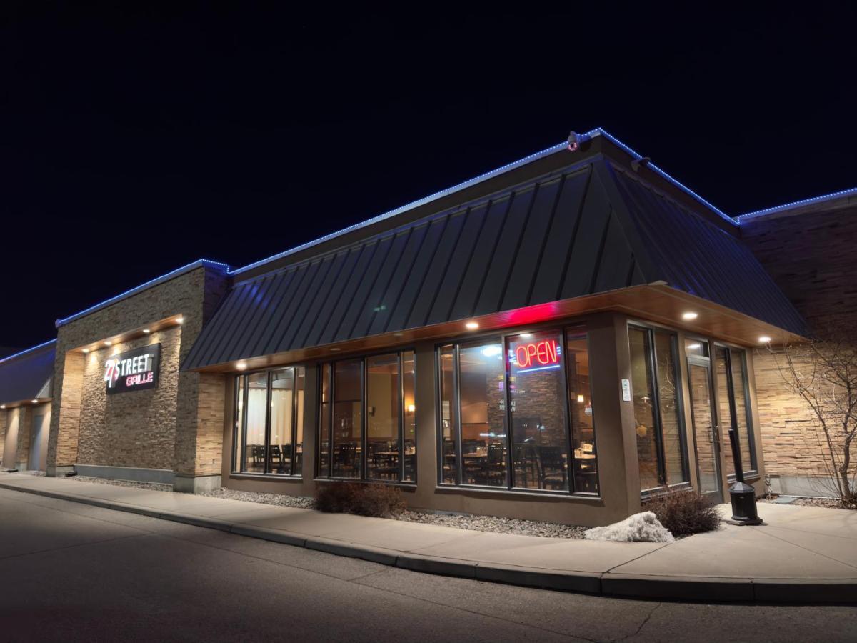 Hotel Divya Sutra Plaza And Conference Centre, Vernon, Bc Vernon