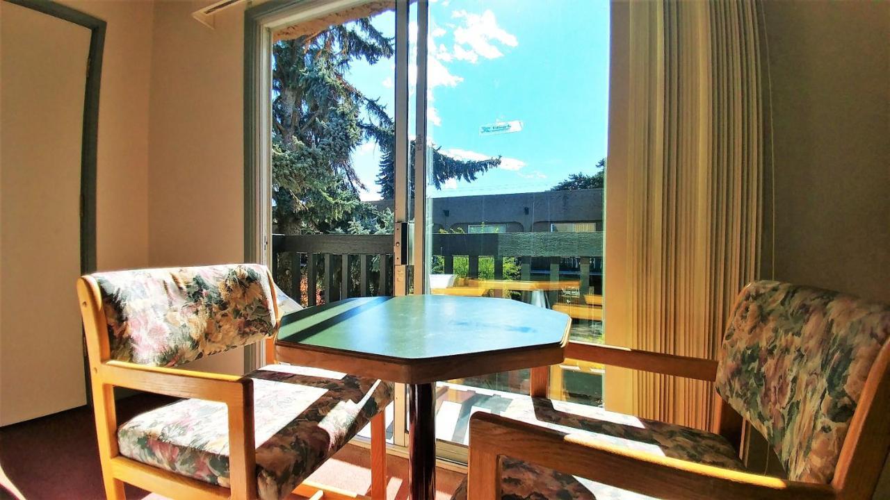 Divya Sutra Plaza And Conference Centre, Vernon, Bc Vernon