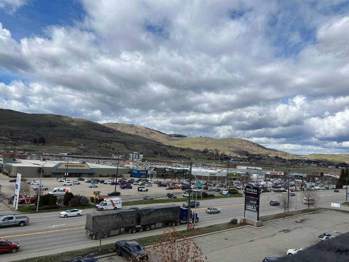 Divya Sutra Plaza And Conference Centre, Vernon, Bc 4*
