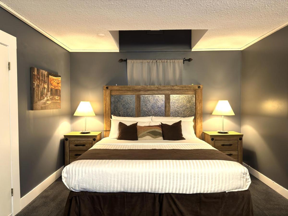 Divya Sutra Plaza And Conference Centre, Vernon, Bc Hotel