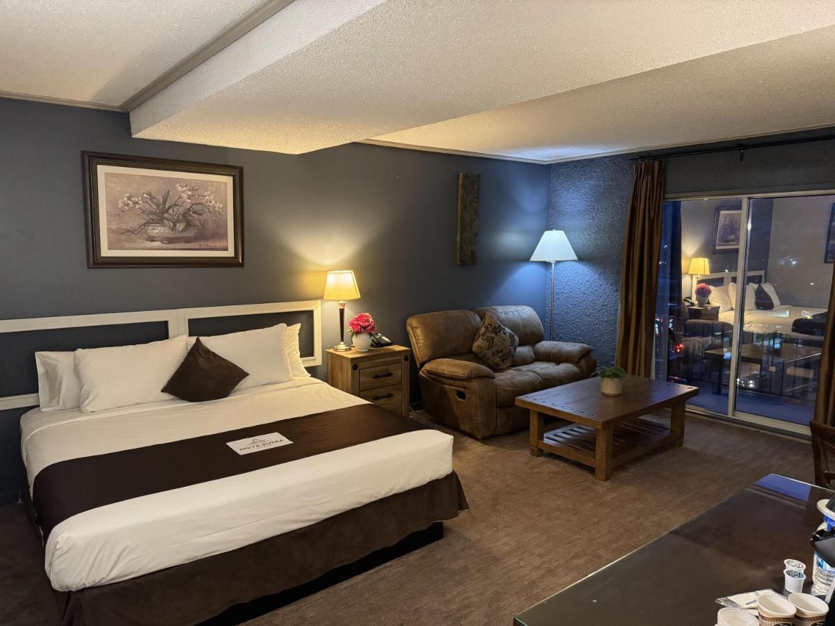Hotel Divya Sutra Plaza And Conference Centre, Vernon, Bc 4*