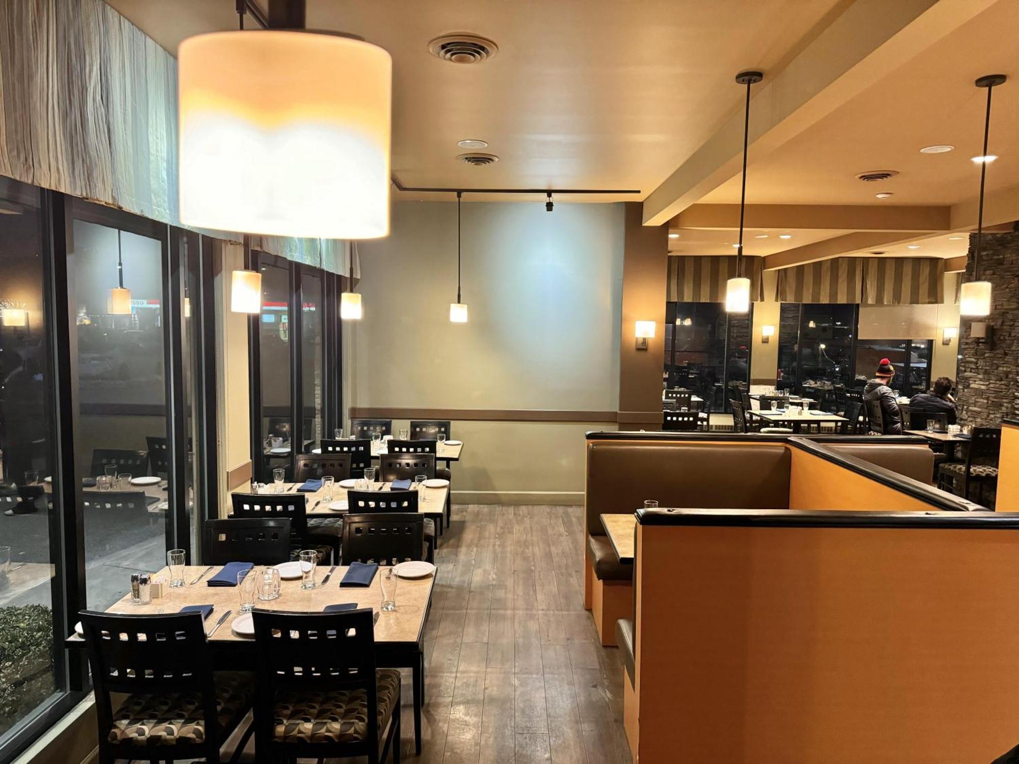 Divya Sutra Plaza And Conference Centre, Vernon, Bc 4* Vernon