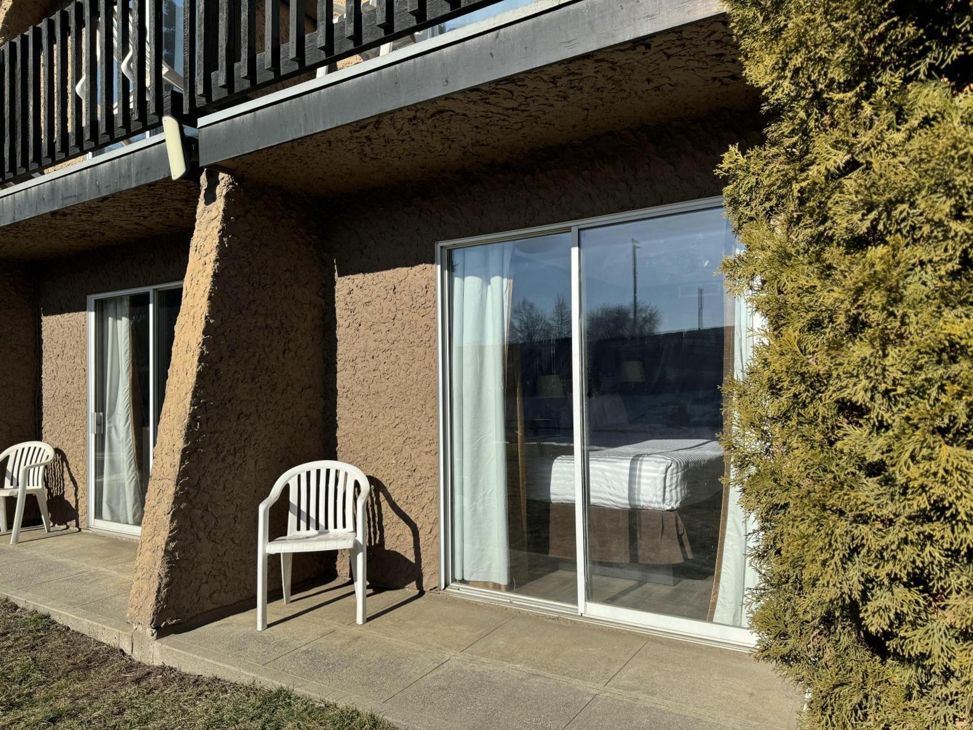 Divya Sutra Plaza And Conference Centre, Vernon, Bc